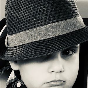 Meet your Posher, Carmela